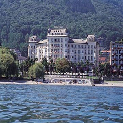 hotel-regina-palace-on-lake.jpg